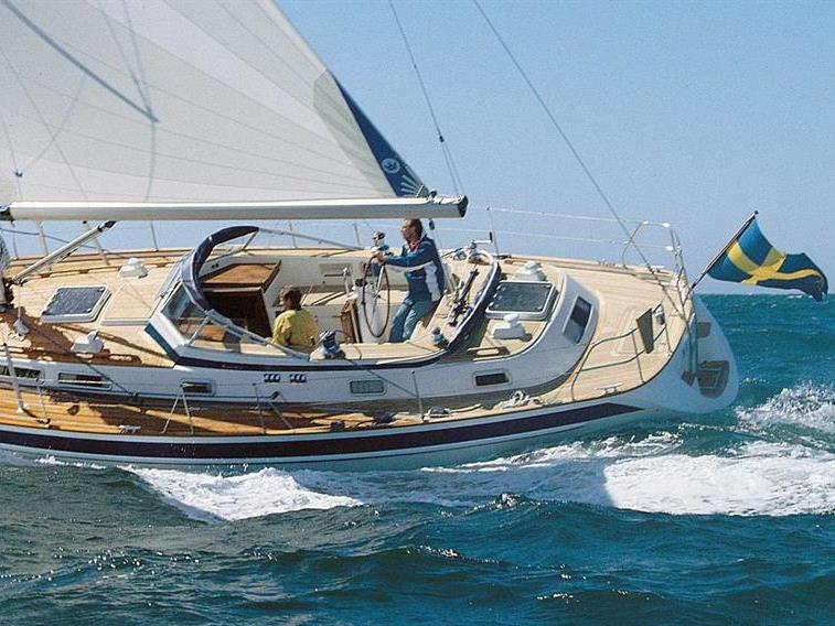 Hallberg-Rassy 42F Mk II