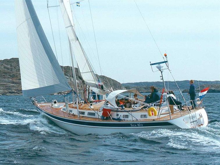 Hallberg-Rassy 53