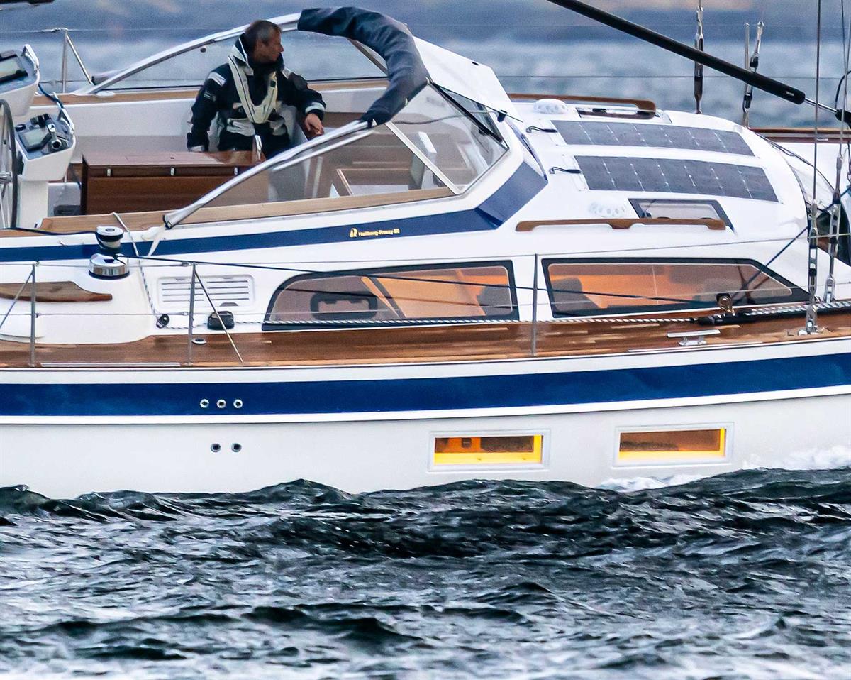 Hallberg-Rassy 50 Exterior