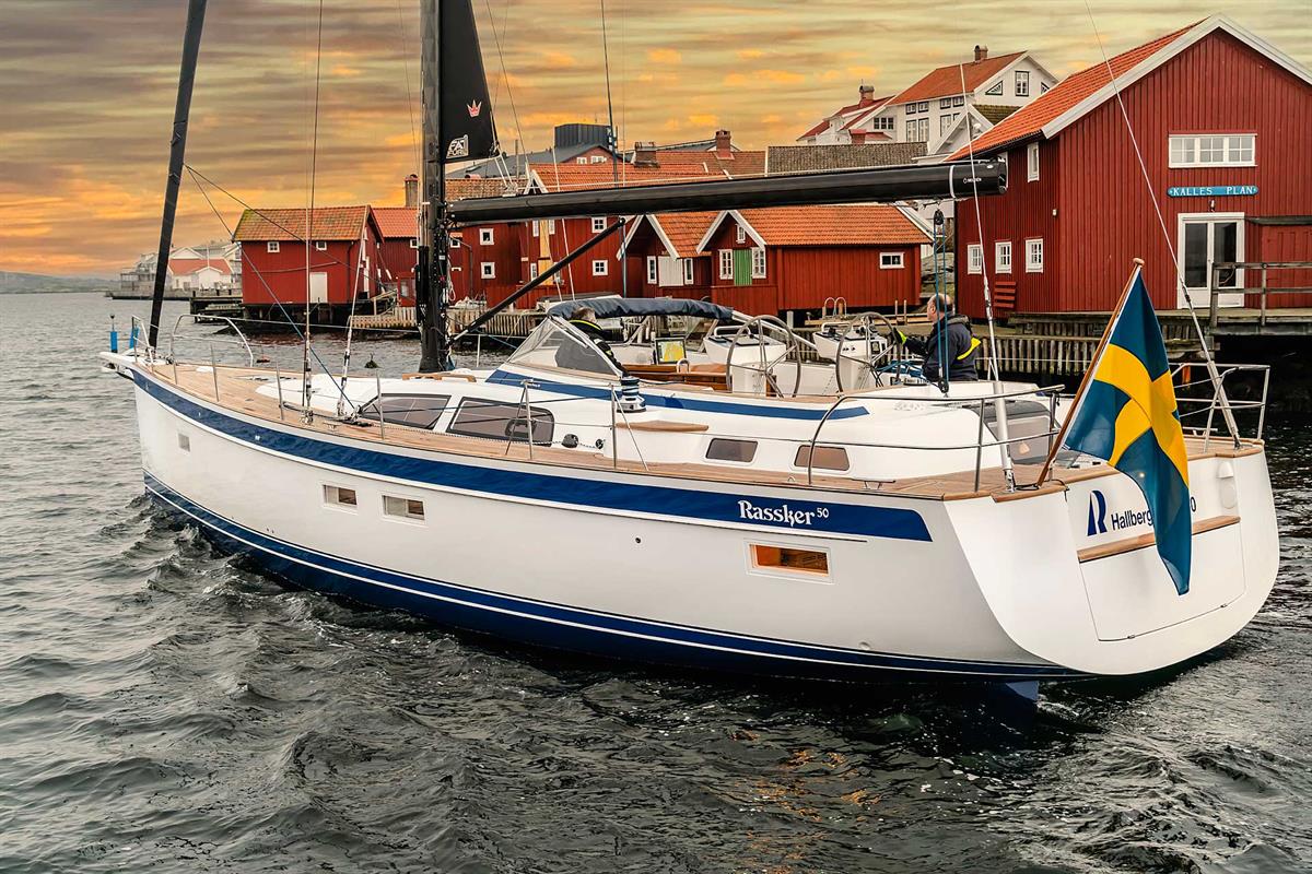 Hallberg-Rassy 50 Exterior