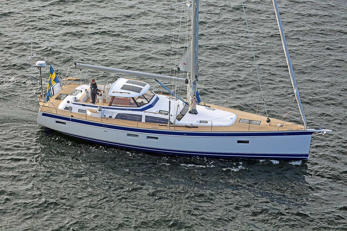 Hallberg-Rassy 50 Exterior