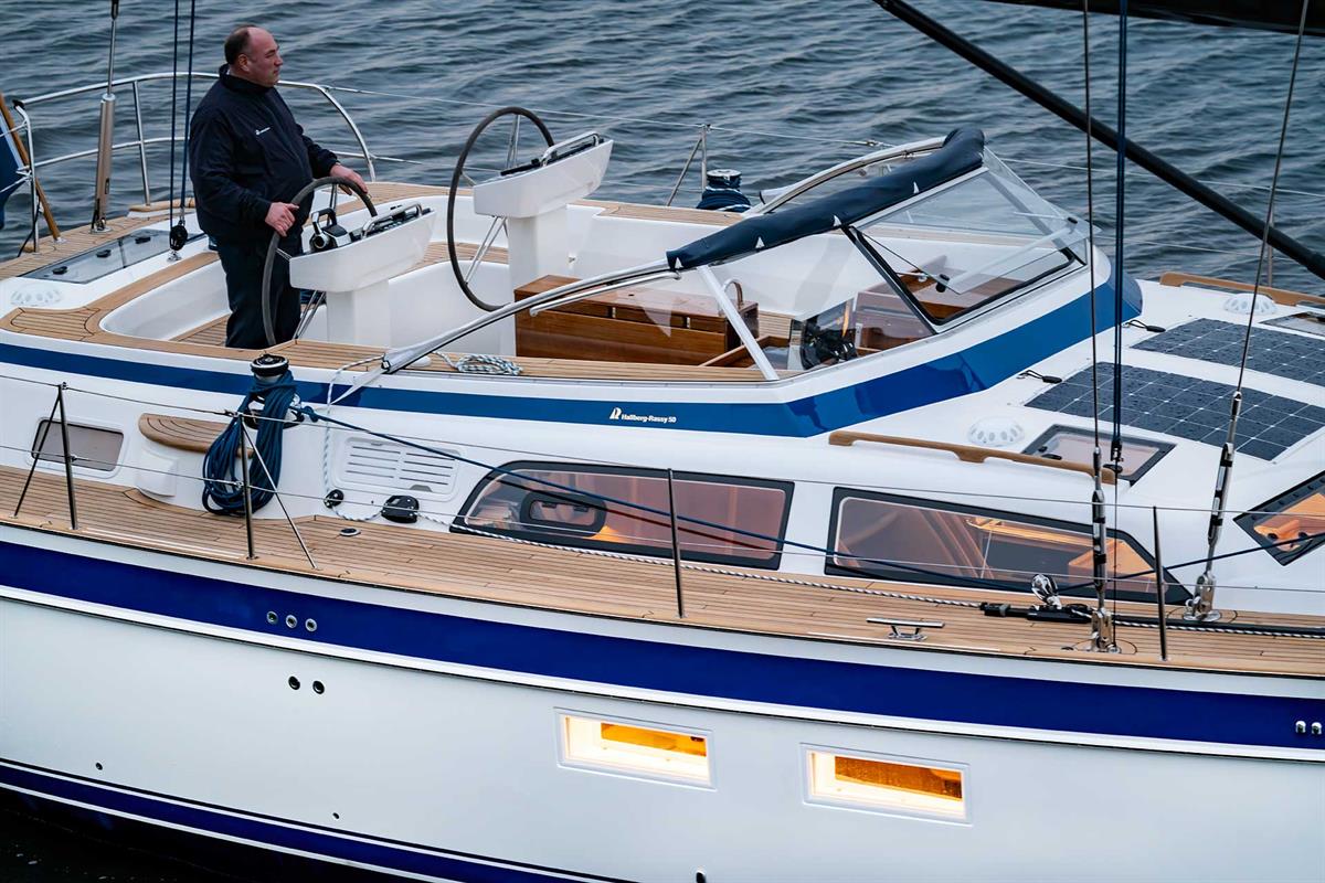 Hallberg-Rassy 50 Exterior