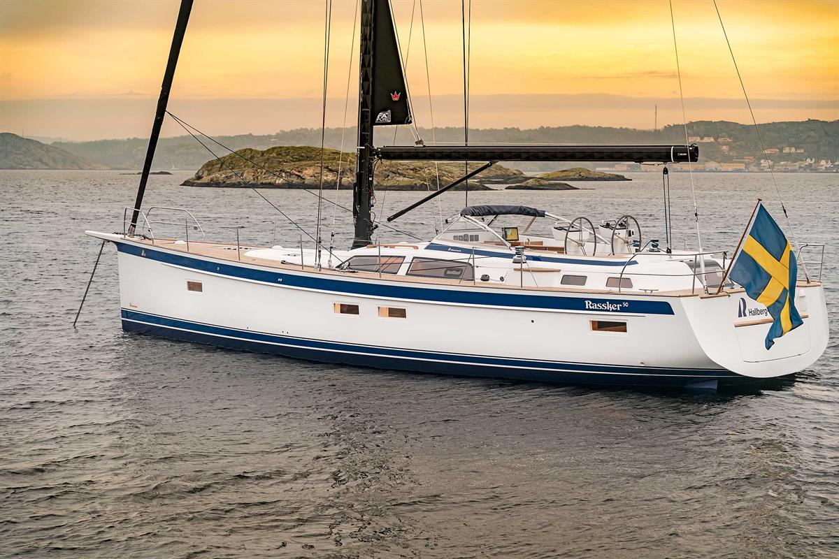 Hallberg-Rassy 50 Exterior