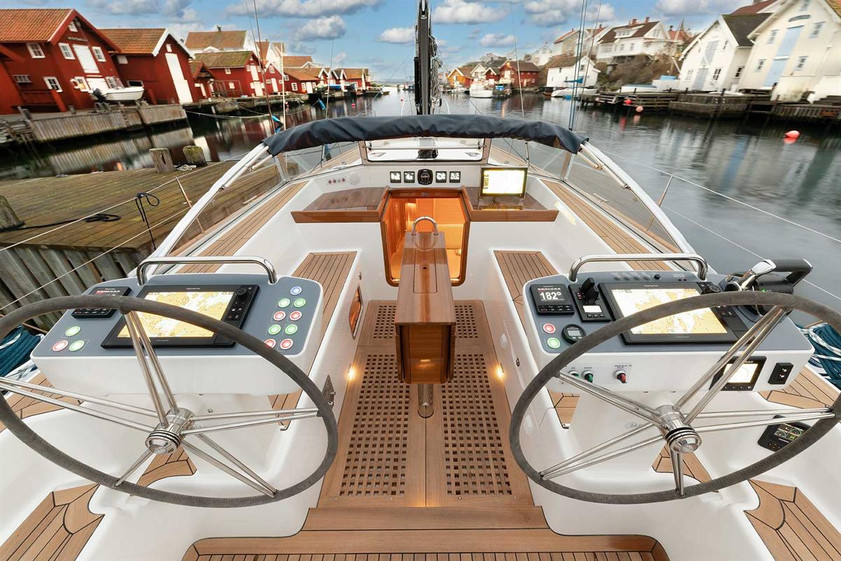 Hallberg-Rassy 50 Exterior